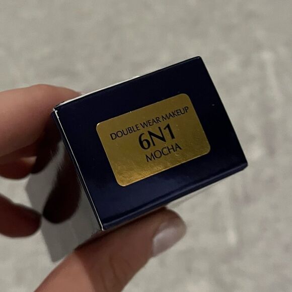 Estée Lauder Double Wear Foundation - 6N1 Mocha - Picture 3 of 7